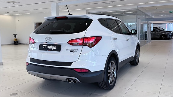 Hyundai Santa Fe 8 of 30