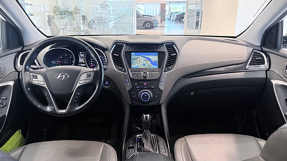 Hyundai Santa Fe 15 of 30