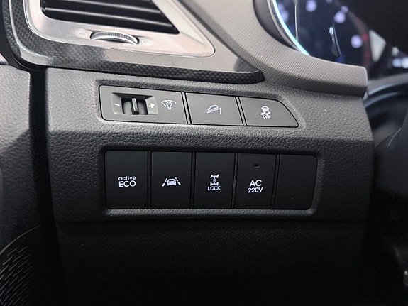 Hyundai Santa Fe 27 of 30