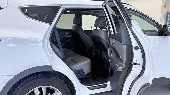 Hyundai Santa Fe 11 of 30
