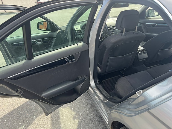 Mercedes-Benz C200 d 7 of 25