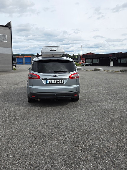 Ford S-MAX 3 of 5