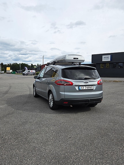 Ford S-MAX 2 of 5
