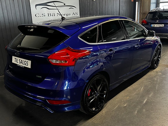 Ford Focus 3 of 11