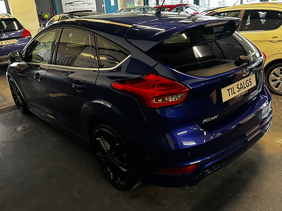 Ford Focus 4 of 11
