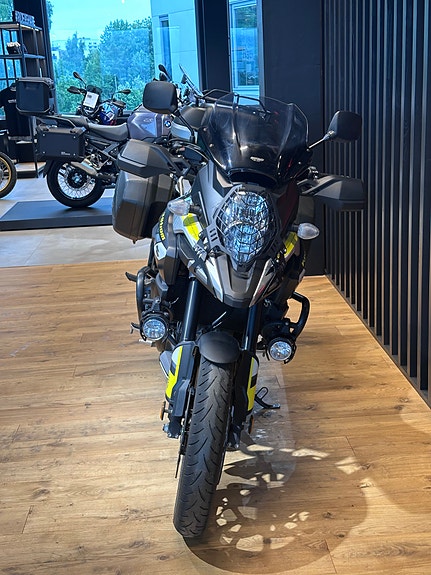 Suzuki DL 1000 V-Strom 4 of 8