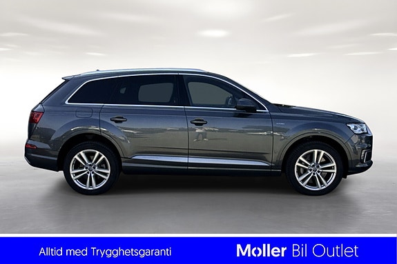 Audi Q7 4 of 5