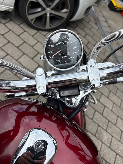 Suzuki VS 800 2 of 5