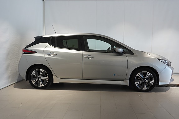 Nissan Leaf 2 of 5