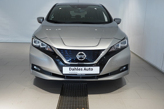 Nissan Leaf 3 of 5