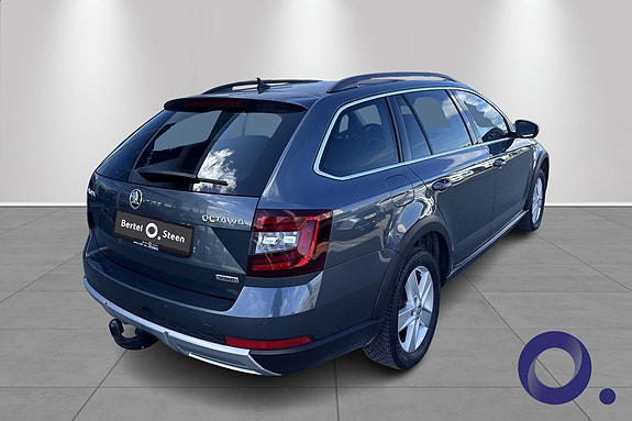 Skoda Octavia Scout 6 of 17