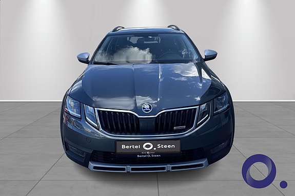 Skoda Octavia Scout 9 of 17