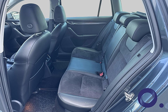 Skoda Octavia Scout 11 of 17