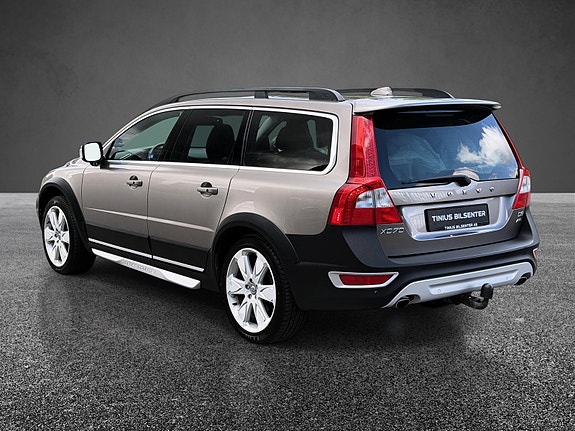 Volvo XC70 4 of 5