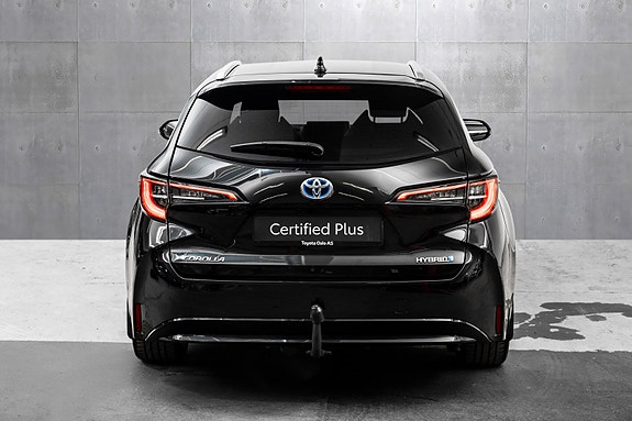 Toyota Corolla 3 of 5