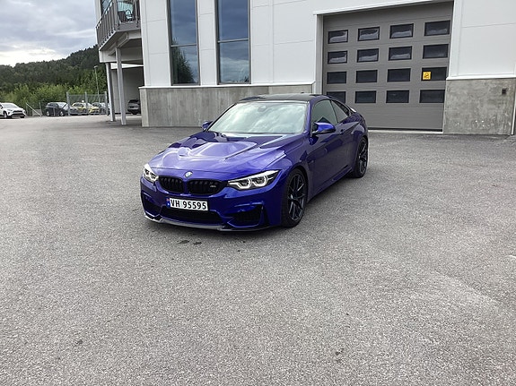 BMW M4 2 of 30