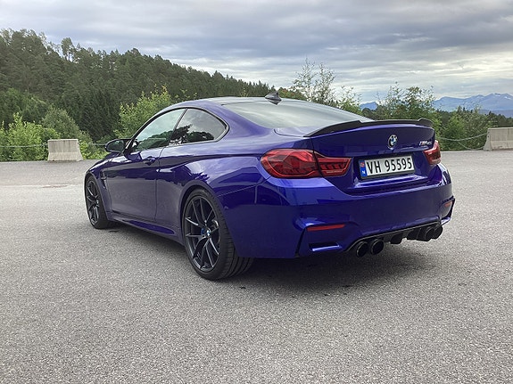 BMW M4 6 of 30