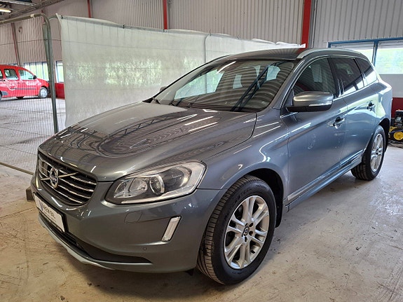 Volvo XC60 3 of 28