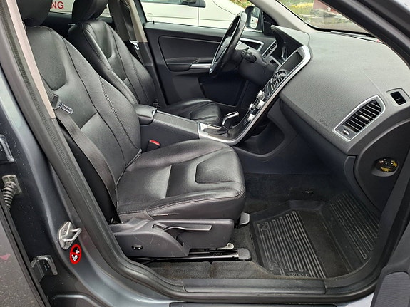 Volvo XC60 22 of 28