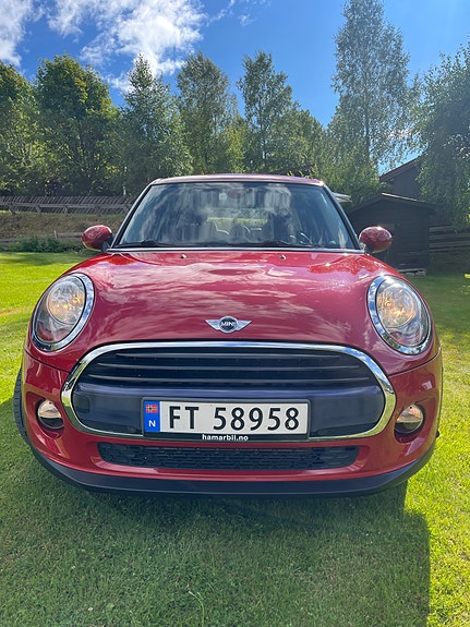 MINI Cooper 2 of 5