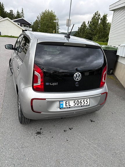 Volkswagen e-Up! 2 of 5