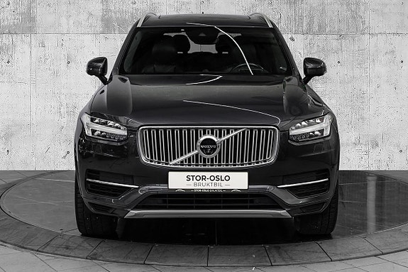Volvo XC90 3 of 5