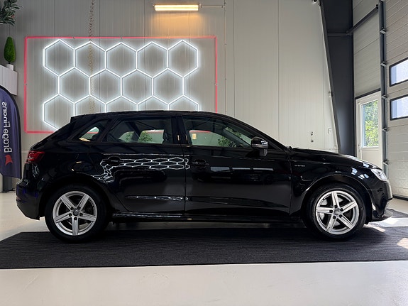 Audi A3 5 of 5