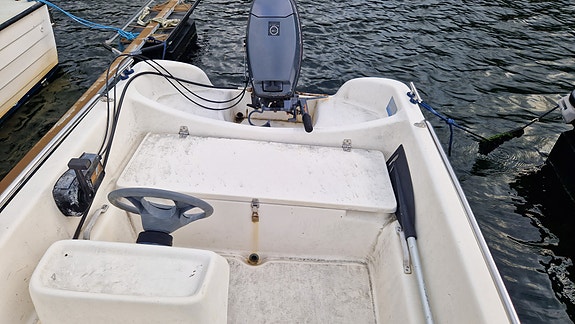 Yamarin 4210SL - Perfekt hytte- og familiebåt, inkl. båthenger 6 of 12