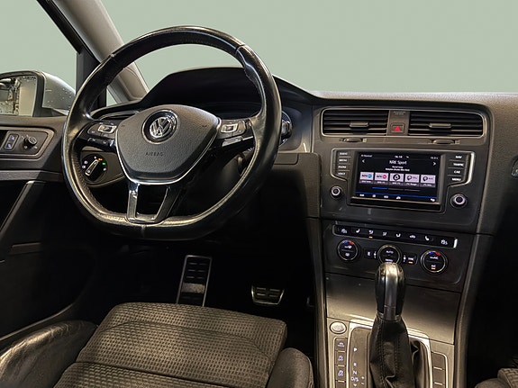 Volkswagen Golf Alltrack 19 of 30