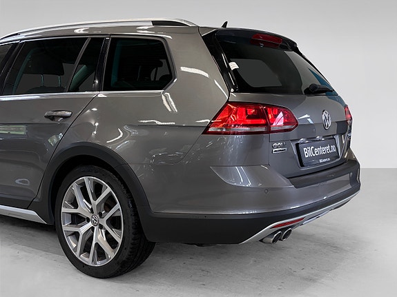 Volkswagen Golf Alltrack 12 of 30