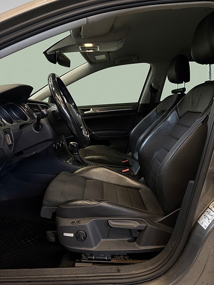 Volkswagen Golf Alltrack 15 of 30