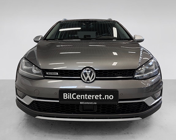 Volkswagen Golf Alltrack 2 of 5