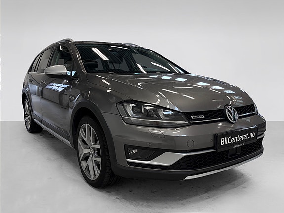 Volkswagen Golf Alltrack 3 of 5