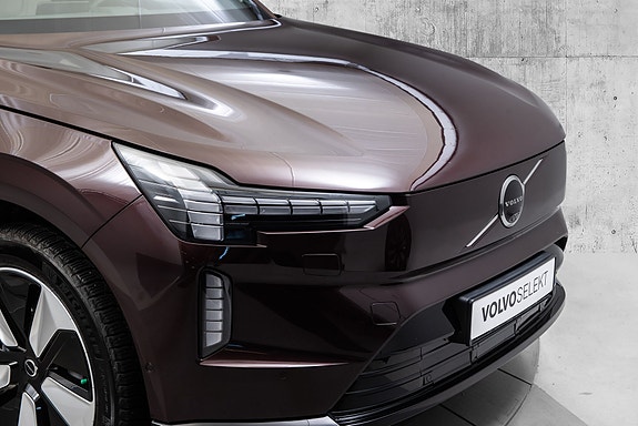 Volvo EX90 2 of 30