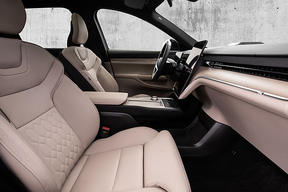 Volvo EX90 27 of 30