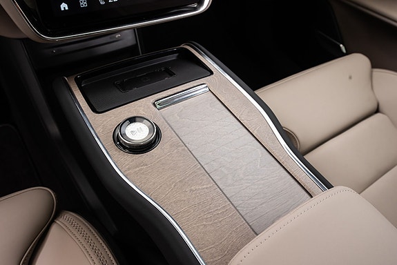 Volvo EX90 18 of 30