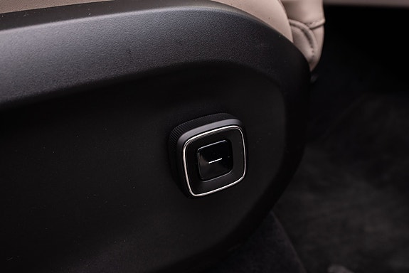 Volvo EX90 20 of 30