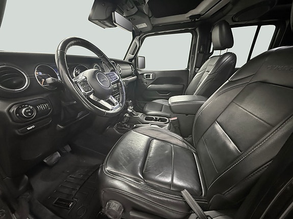 Jeep Gladiator 10 of 21