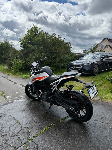 KTM 390 Duke 4 of 9
