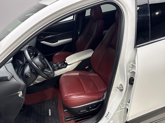 Mazda CX-30 8 of 30