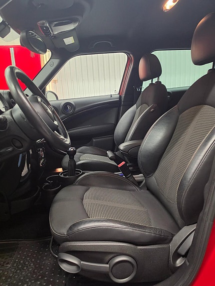 MINI Cooper 11 of 22