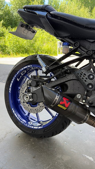 Yamaha MT-07 4 of 9