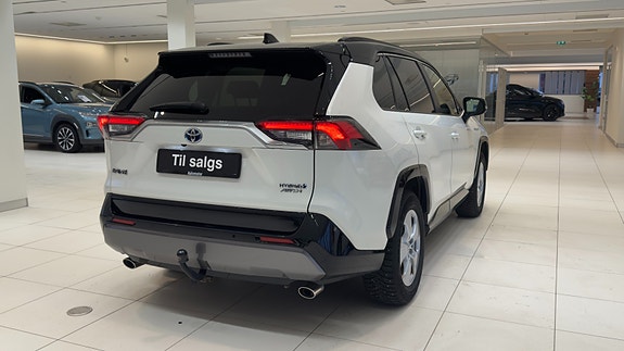 Toyota RAV4 9 of 30