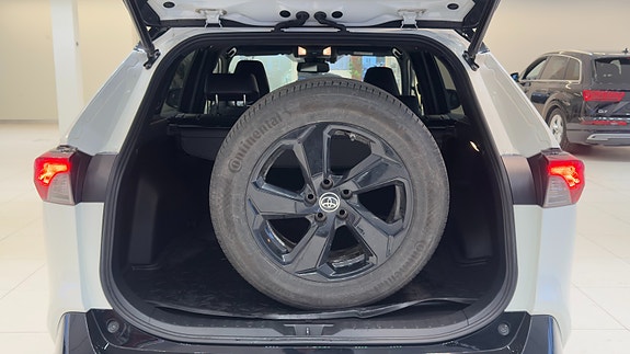 Toyota RAV4 30 of 30