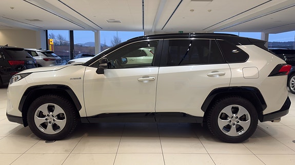 Toyota RAV4 5 of 30