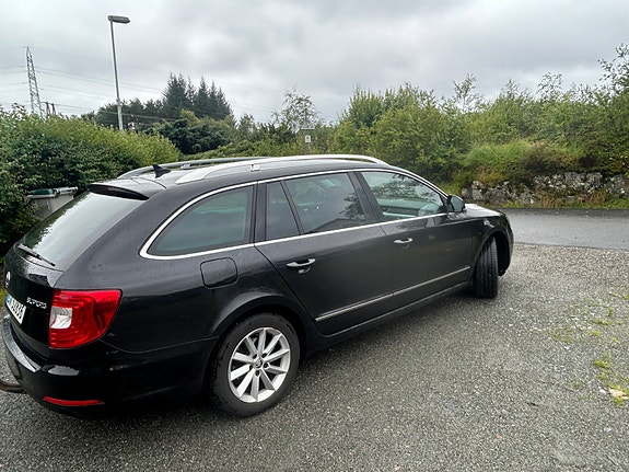 Skoda Superb 3 of 5
