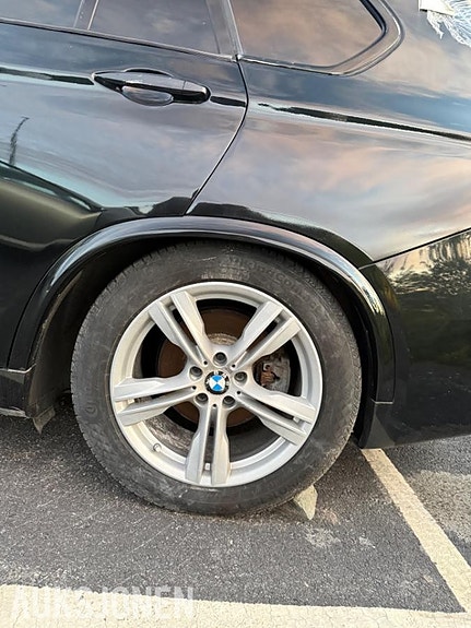 BMW X5 13 of 24