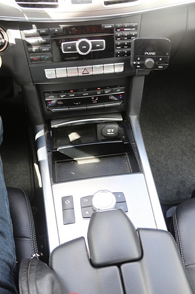 Mercedes-Benz E220 12 of 17