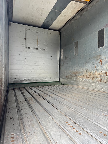 Limetec Walking floor! 277 cm innvendig høyde. Hydraulisk tak, Hengerfeste for modul. Dieselvarmer. En svært anvendelig trailer! 13 of 13