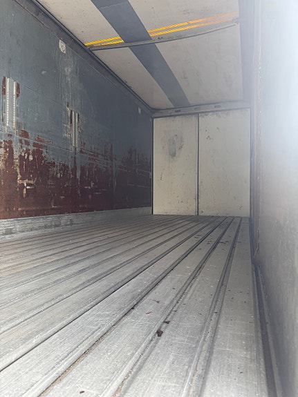 Limetec Walking floor! 277 cm innvendig høyde. Hydraulisk tak, Hengerfeste for modul. Dieselvarmer. En svært anvendelig trailer! 12 of 13